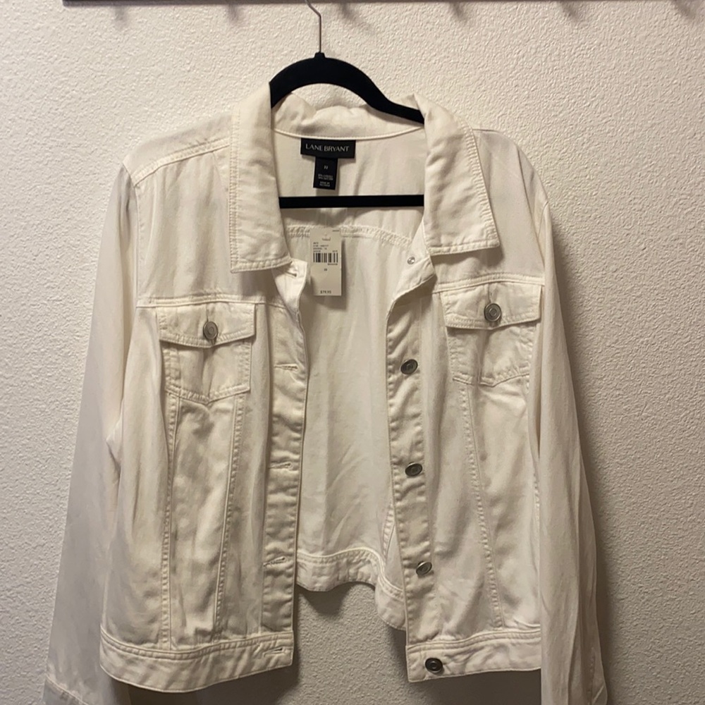 COPY - NWT white jean jacket